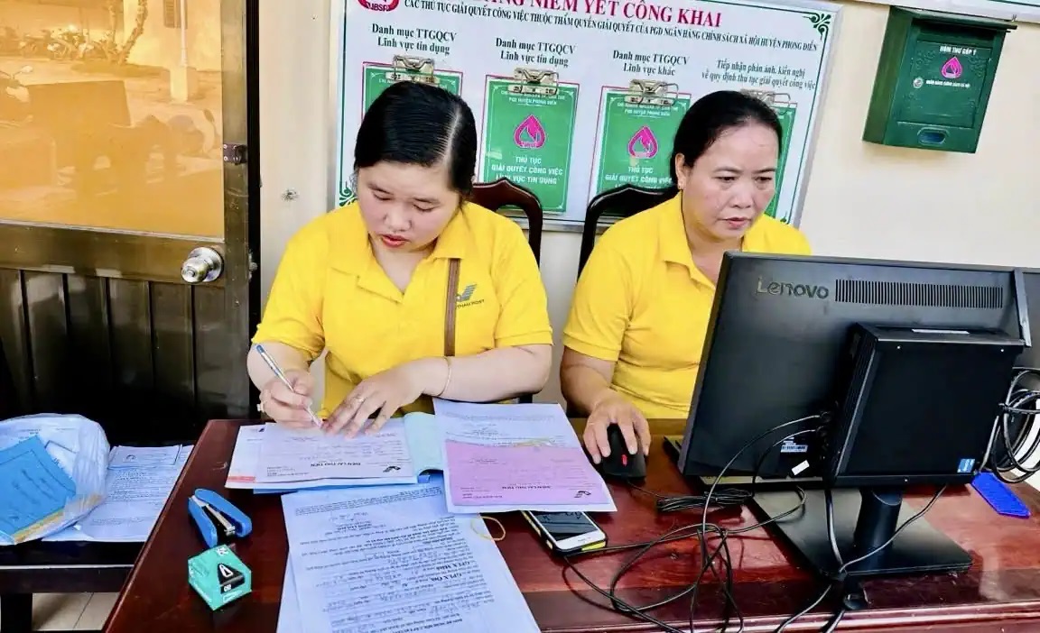 Cần Thơ: Thực hiện thủ tục hành chính qua dịch vụ bưu chính công ích