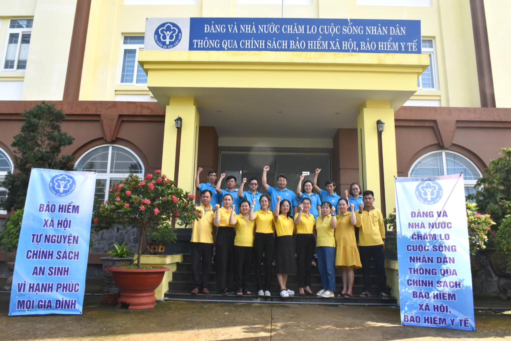 Long An: Ra quân và truyền thông hưởng ứng Ngày BHYT Việt Nam 01/7 tại huyện Tân Thạch
