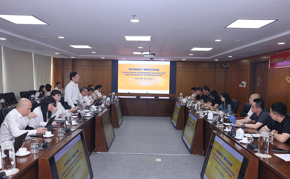 Bưu điện Việt Nam hợp tác đẩy mạnh hoạt động thương mại điện tử xuyên biên giới