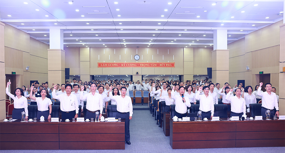 Bưu điện Việt Nam tổ chức Gặp mặt kỷ niệm 79 năm ngày truyền thống ngành Bưu điện