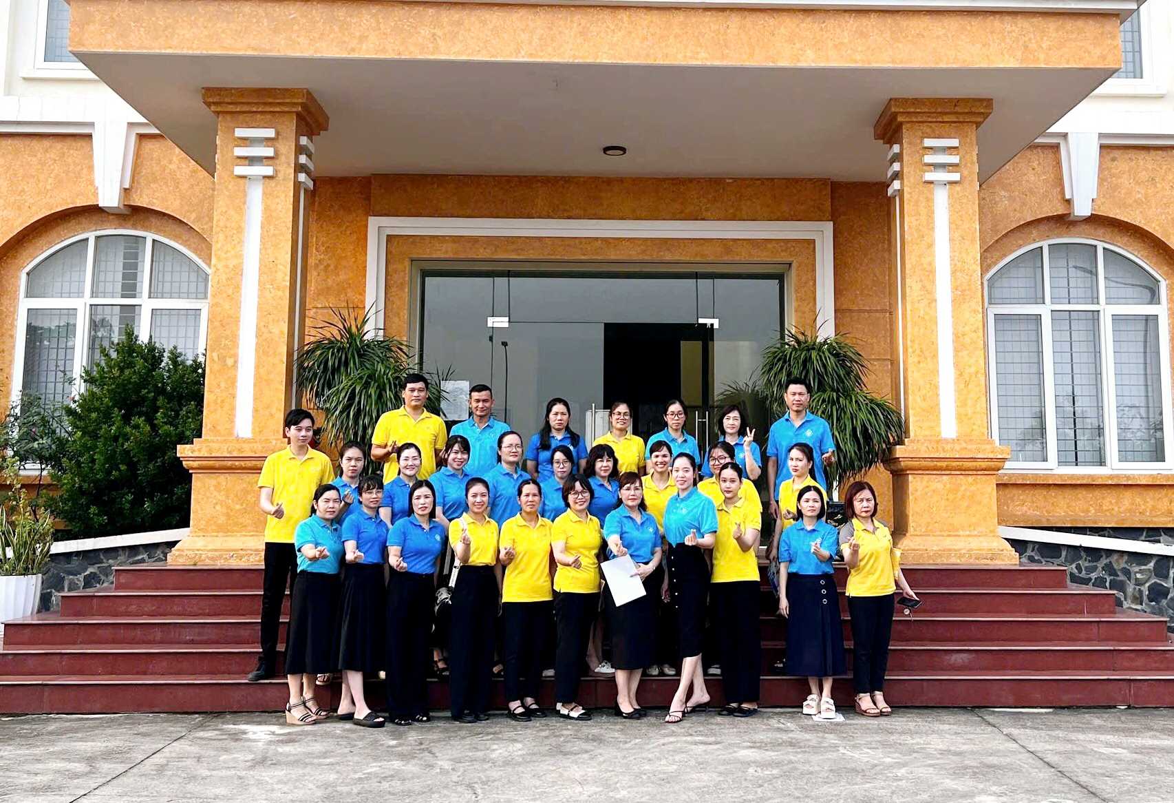 Uông Bí: Ra quân tuyên truyền, vận động người dân tham gia BHXH
