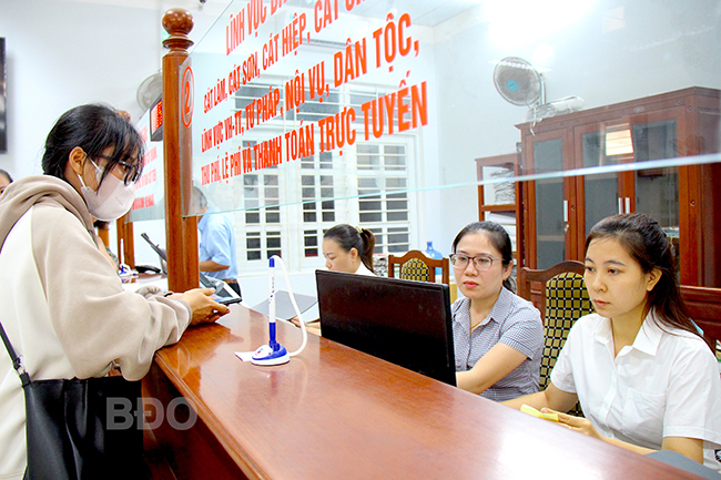 Chuyển giao nhiệm vụ tiếp nhận và trả kết quả thủ tục hành chính tại huyện Phù Cát: Khắc phục khó khăn, hướng đến chất lượng phục vụ tốt nhất
